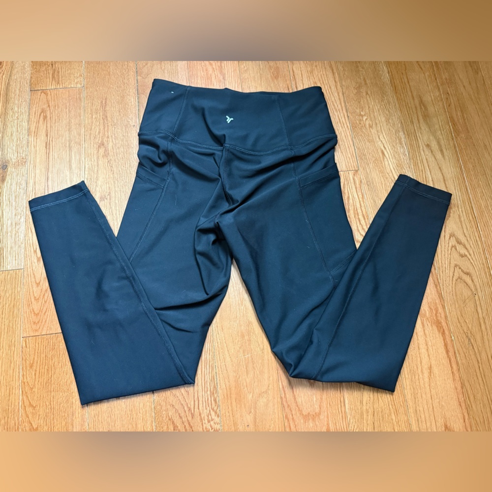 Old Navy Powersoft Leggings - Picture 2 of 3
